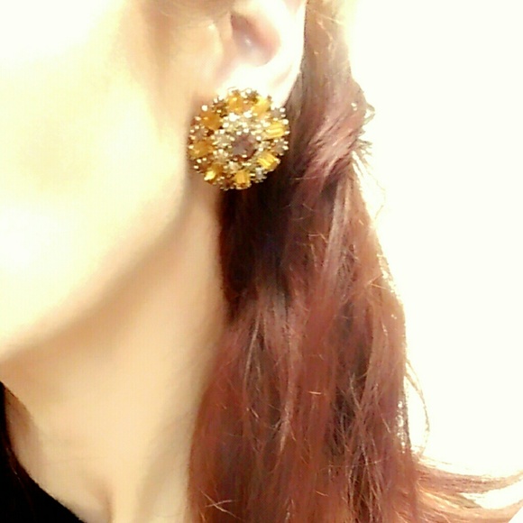 ❌Vtg HUGW Vendome Crystal Ab Amber Earrings❌ - Picture 2 of 4