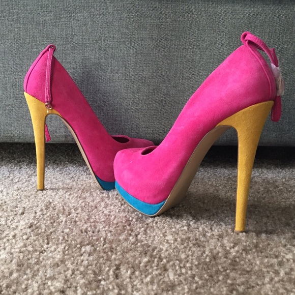 Steve Madden Tri-color stiletto