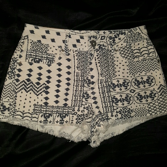 Bullhead Denim Co. High Rise Shorts