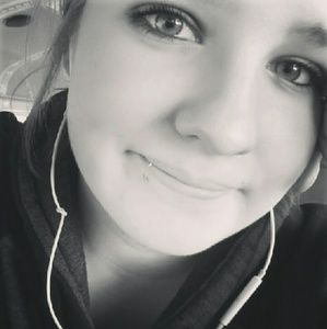 Meet your Posher, Mikayla