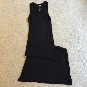 Black sleeve-less maxi dress
