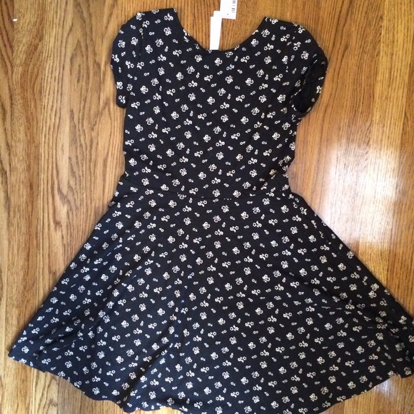 Aeropostale black floral skater dress - Picture 2 of 4