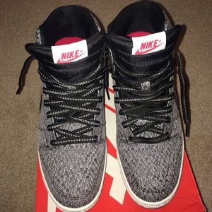 NIKE dunk sky hi essential kicks