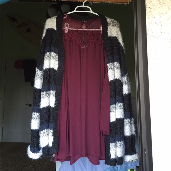 dress-Kendall & Kylie, sweater-House of Harlow