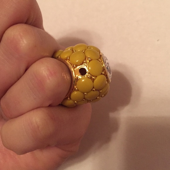 Ring - Picture 3 of 3