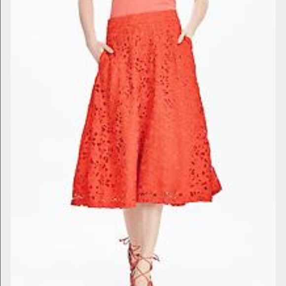 ISO Banana Republic Geo Red Lace Skirt 0