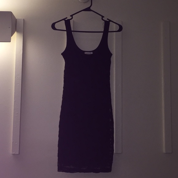 LITTLE BLACK DRESS! Bodycon. Lace overlay.