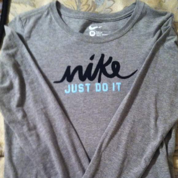 Nike - long sleeve