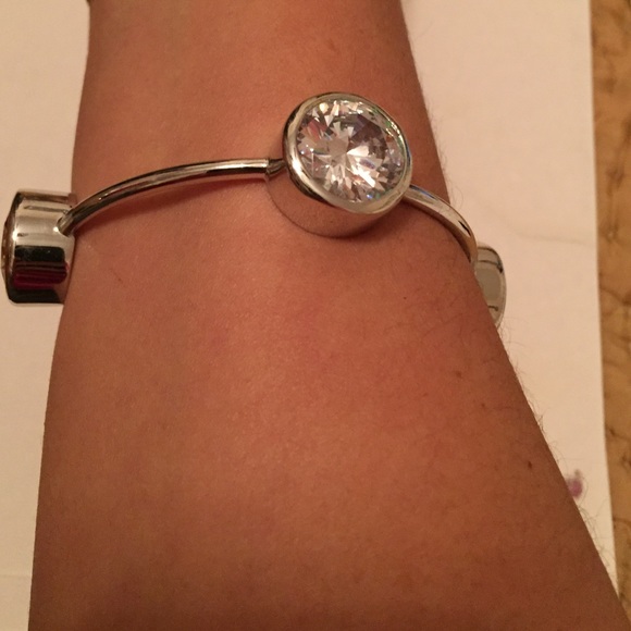 Bangle - Picture 2 of 4