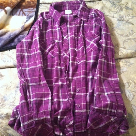 Long sleeve Columbia button down - Picture 1 of 2
