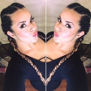 Meet your Posher, Raquel