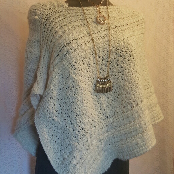 Vintage knitted cape