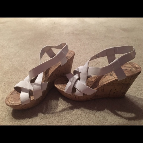 White wedges worn once size 6.5