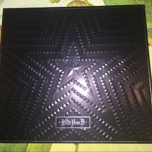 Star studded no box lol momma ONLY