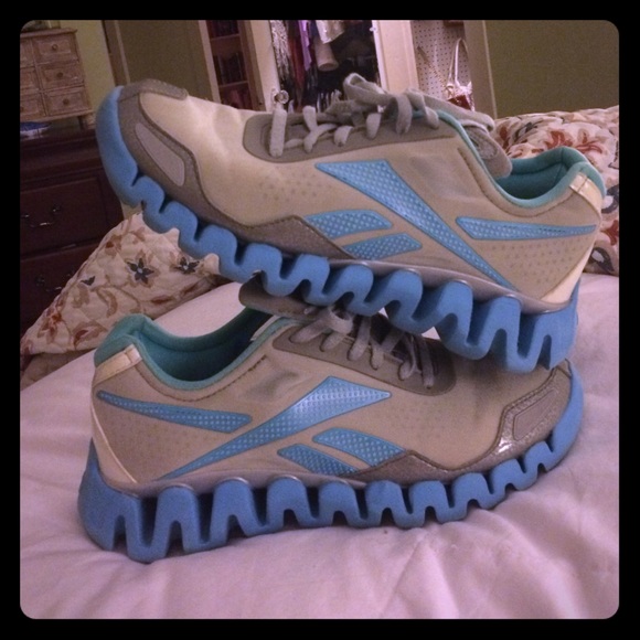SALE!!Reebok tennis shoes