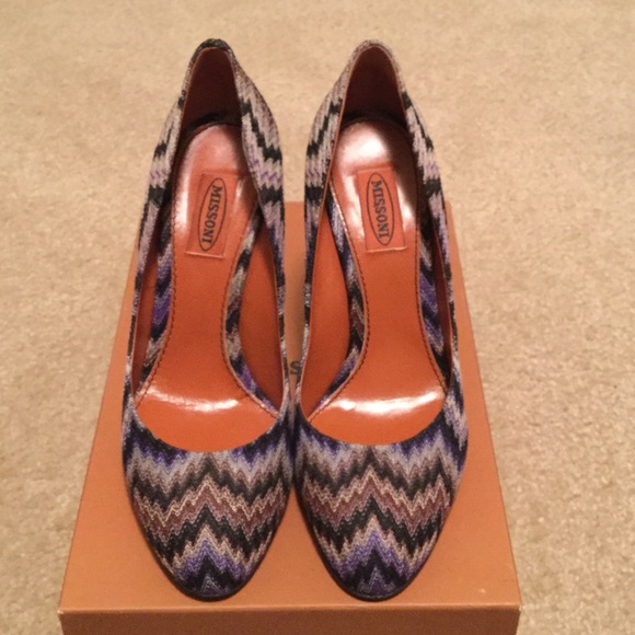 🎀💕NIB Missoni Zig Zag💕🎀