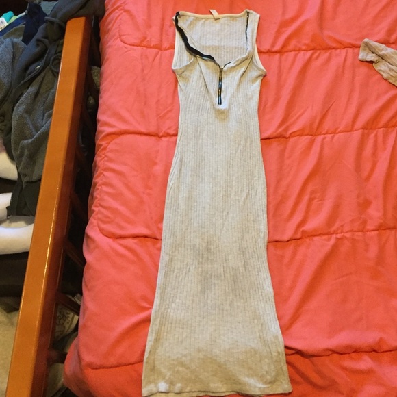 BodyCon Tan Zipper Dress