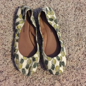 Lucky Brand Pineapple Print Flats