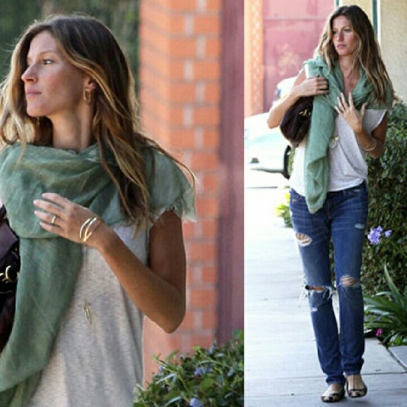 Have to go Today!Cheetah flats.excellent condition