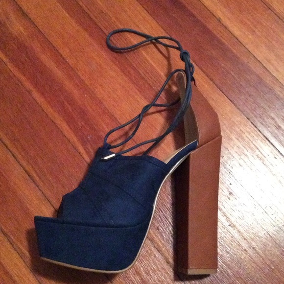 Aquazzura look alike shoes. Very Eugenie