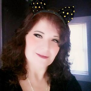 Meet your Posher, Valerie