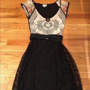 Vintage Anthro Viola Cameo dress