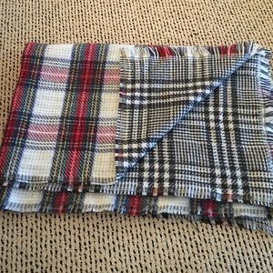 Old Navy Reversible Scarf