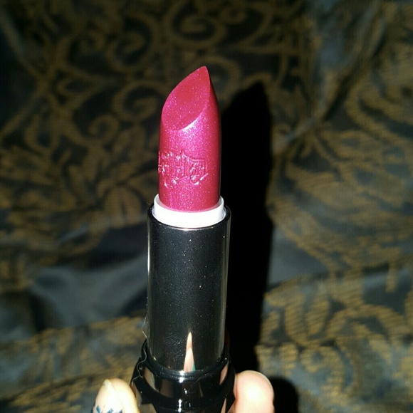 Kat Von D Lipstick - Wolvesmouth