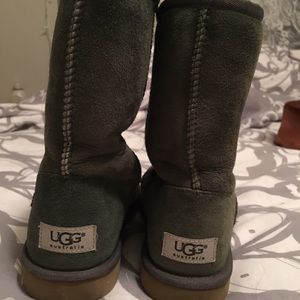 Forrest Green Uggs ✨