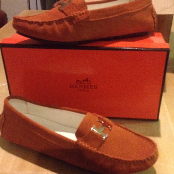 HERMES LOW SUEDE LOAFERS