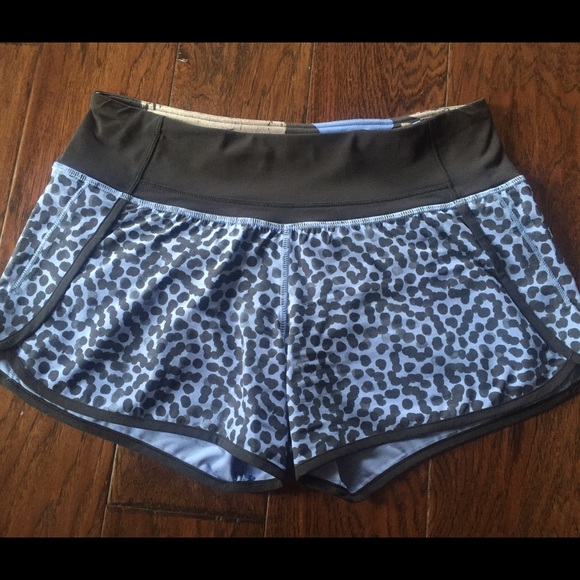 SOLD-Lululemon Run Times shorts, size 4. - Picture 2 of 4