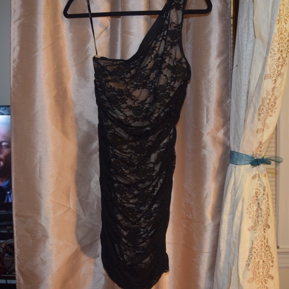 🚫SOLD 🚫New Forever 21 Ruched Black Lace