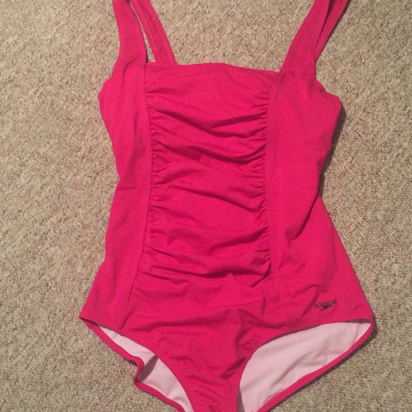 NWOT speedo swimsuit size 18