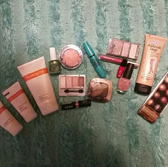 Big makeup & face wash lot!