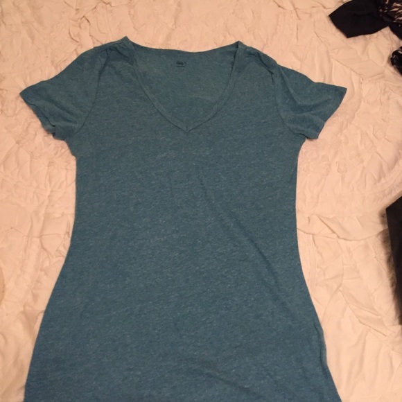 Blue v neck! Super soft. - Picture 1 of 2