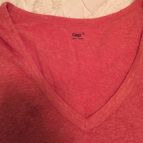 Super soft v neck! Salmon color - Picture 3 of 3
