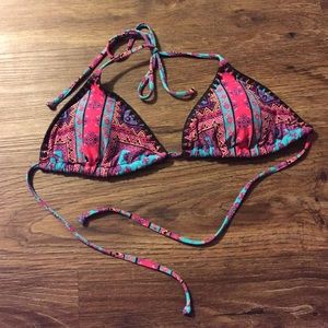 Crochet billabong bikini swim top size medium