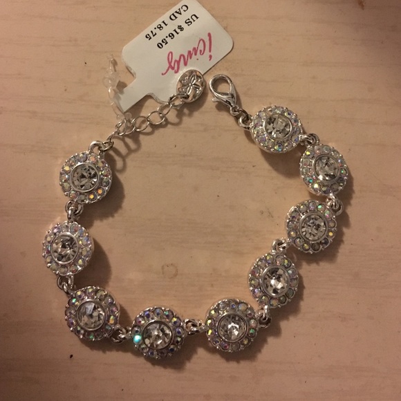 Silver Bracelet, Icing
