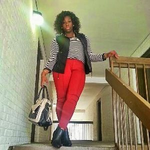 Meet your Posher, Holly