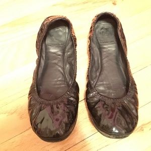 Tory Burch Eddie black flats