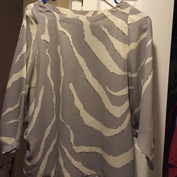 Flowy silky shirt! - Picture 1 of 3