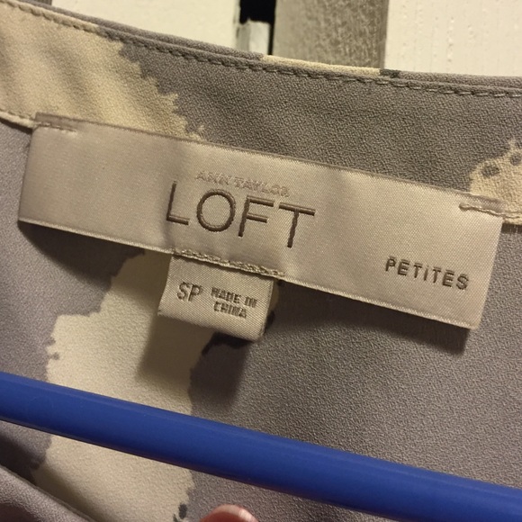 Flowy silky shirt! - Picture 2 of 3