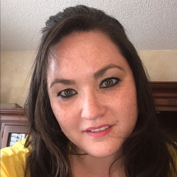 Meet your Posher, Karla - Picture 4 of 4