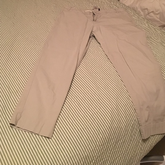Patagonia crop khaki pants