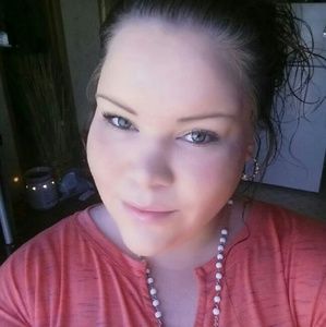 Meet your Posher, Mandy