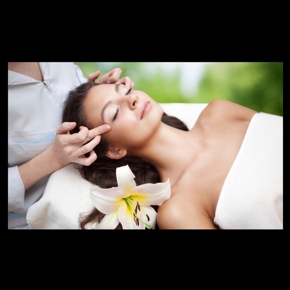 Tired and Pain reduce Massage Spa - Picture 2 of 4