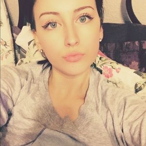 Meet your Posher, Valentina