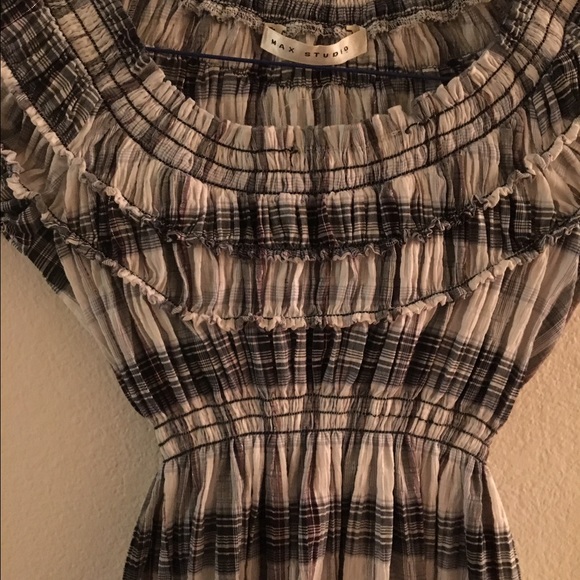 Max studio NWOT top - Picture 3 of 3