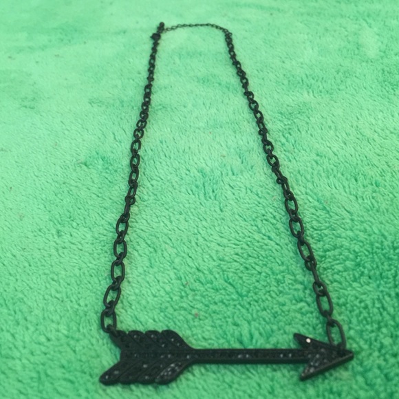 Arrow necklace