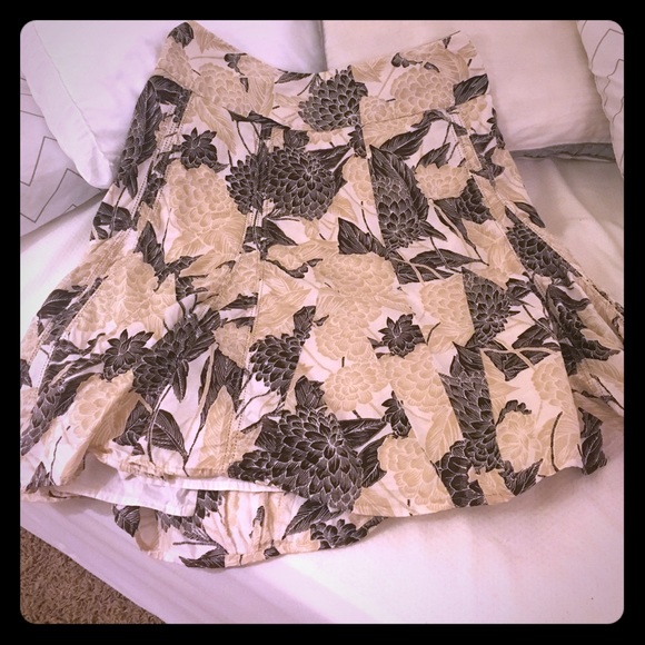 Light Layered flowy skirt!